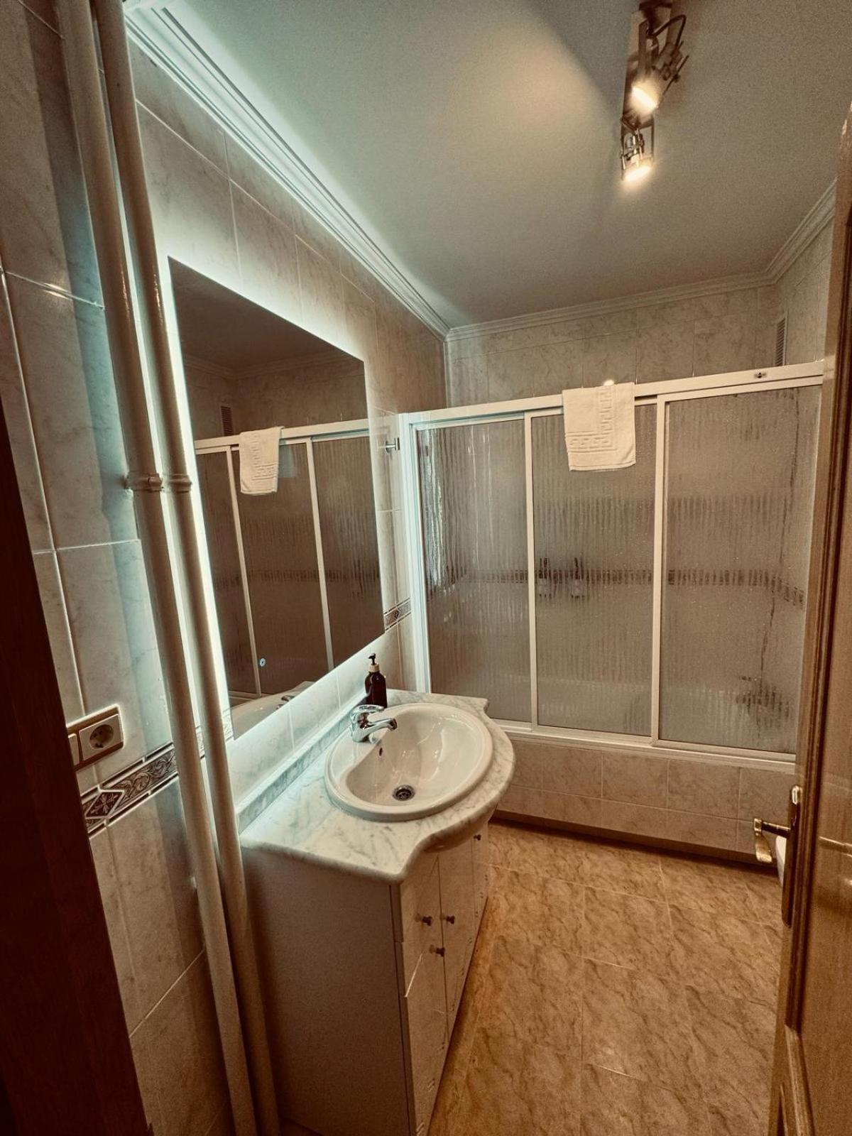 Moderno Apartamento Con Vistas A La Ria De Vigo Bagian luar foto